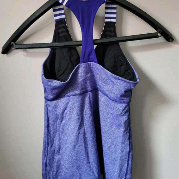 Lululemon Scoop Tank - Picture 2 of 2